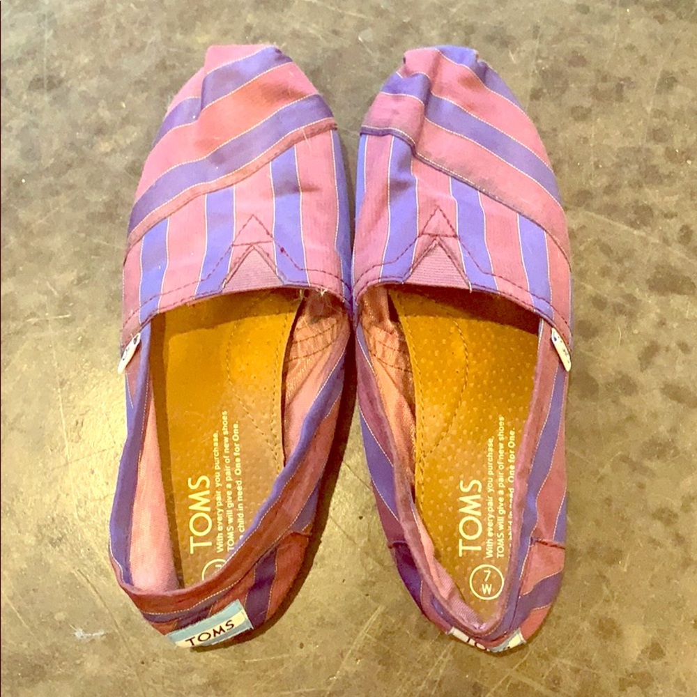 Toms slip ons